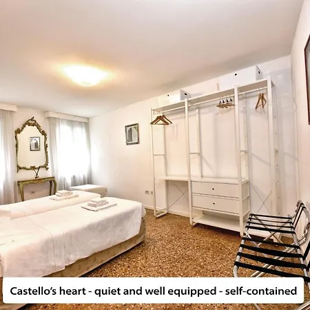 True 2 Bedrooms In The Heart Of Castello Venedig