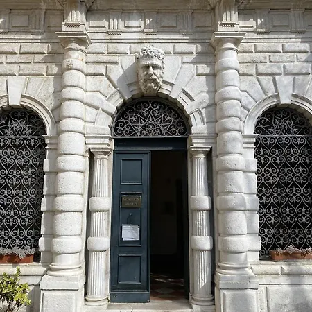 True 2 Bedrooms In The Heart Of Castello *