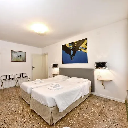 True 2 Bedrooms In The Heart Of Castello アパート *