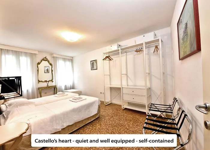 Castello Heart 2br Walk To San Marco & Biennale Velence