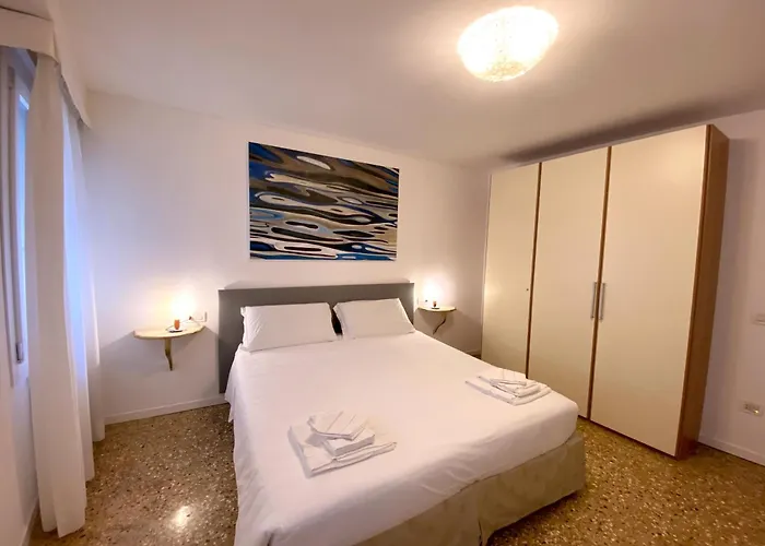 Castello Heart 2br Walk To San Marco & Biennale * Velence