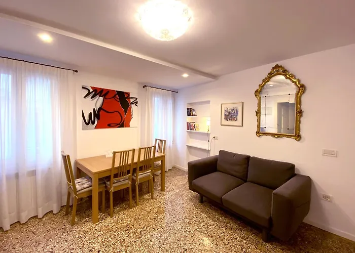 Castello Heart 2br Walk To San Marco & Biennale Apartman